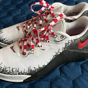 Womens NIKE METCON SZ 9
